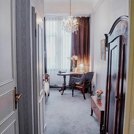 Garni Hotel Drei Lilien Hotel Wiesbaden