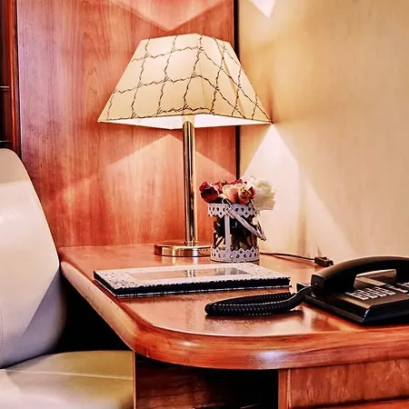 Garni Hotel Drei Lilien Hotel Wiesbaden